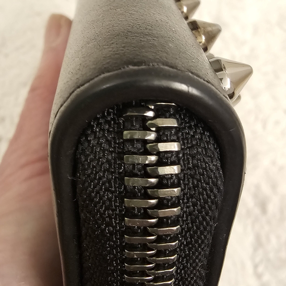 Christian Louboutin Cardholder - Picture 8 of 10